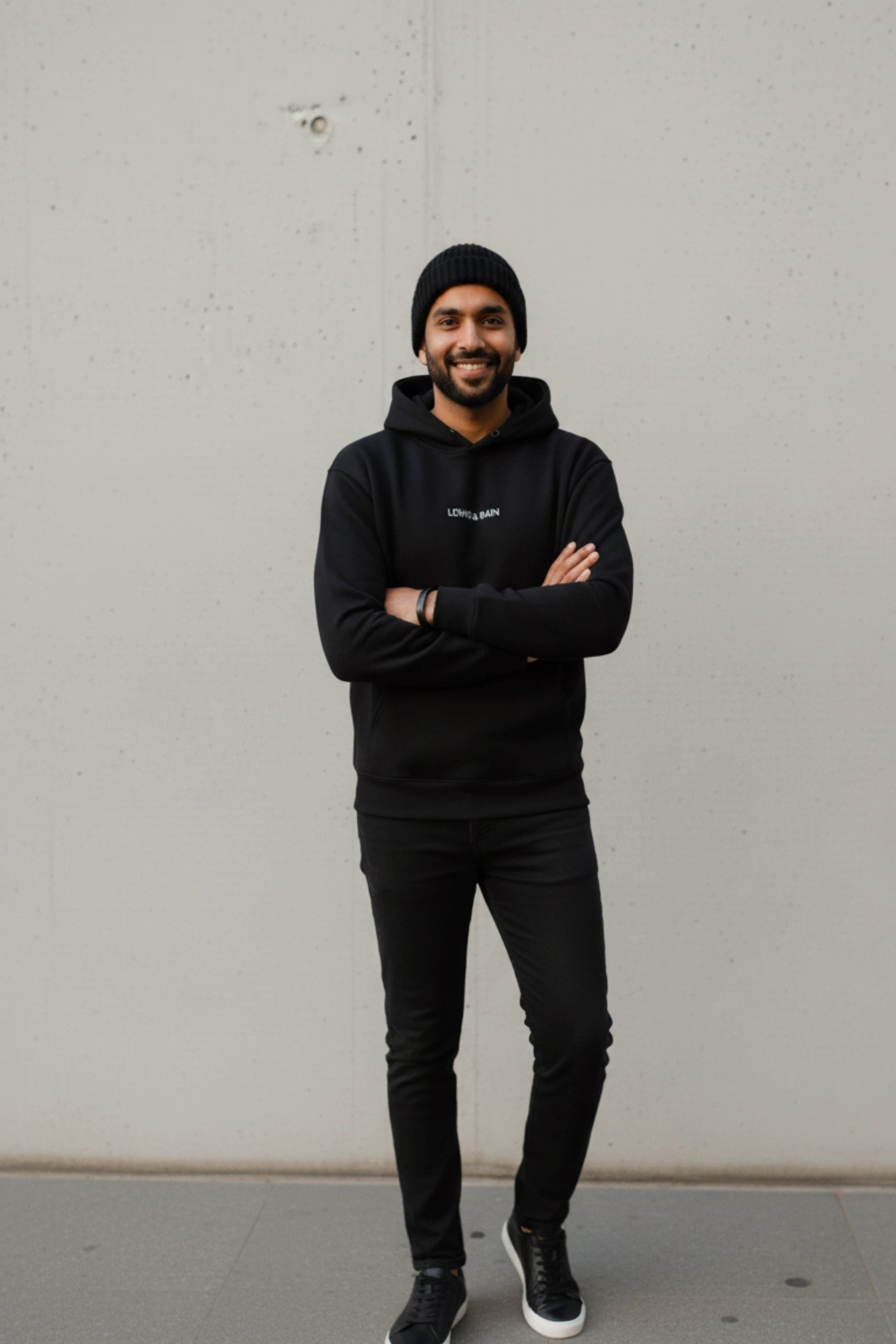 Minimal Unisex Hoodie (Black)