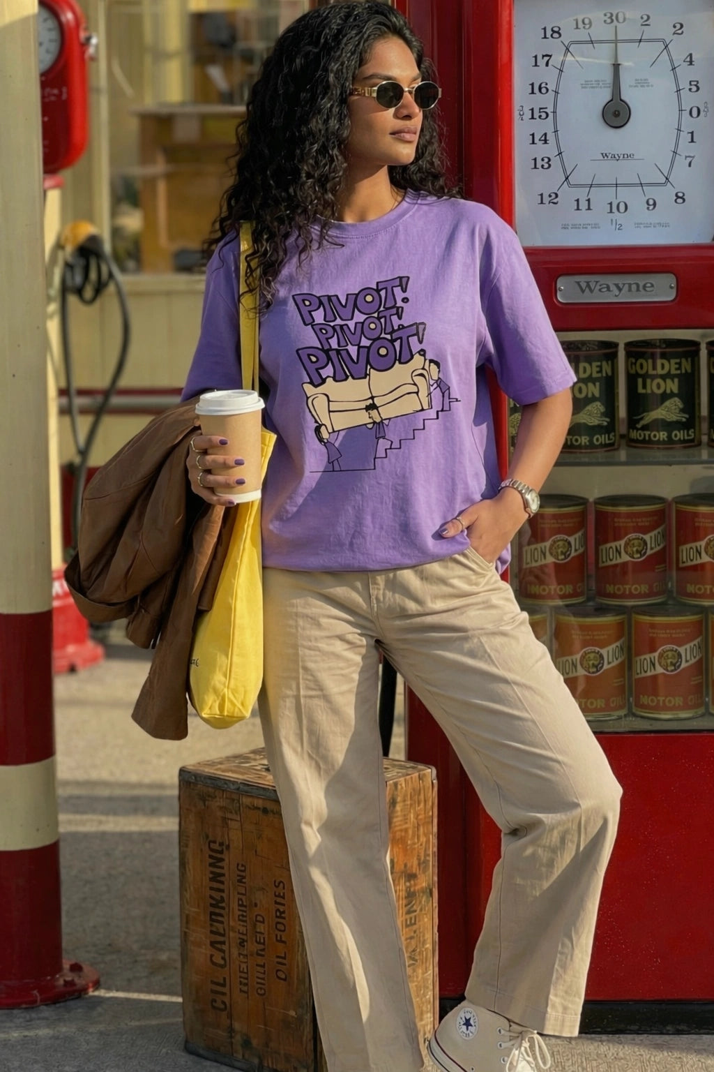 F.R.I.E.N.D.S Pivot Oversized Unisex Tee