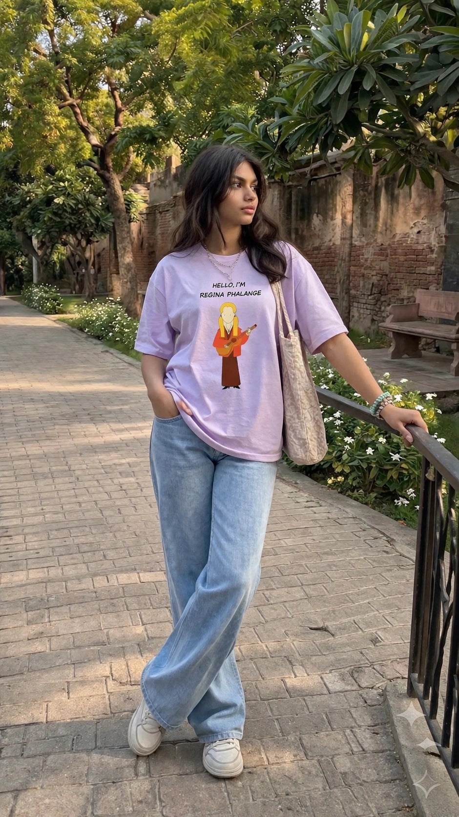 Regina Phalange Women's Oversized Tee