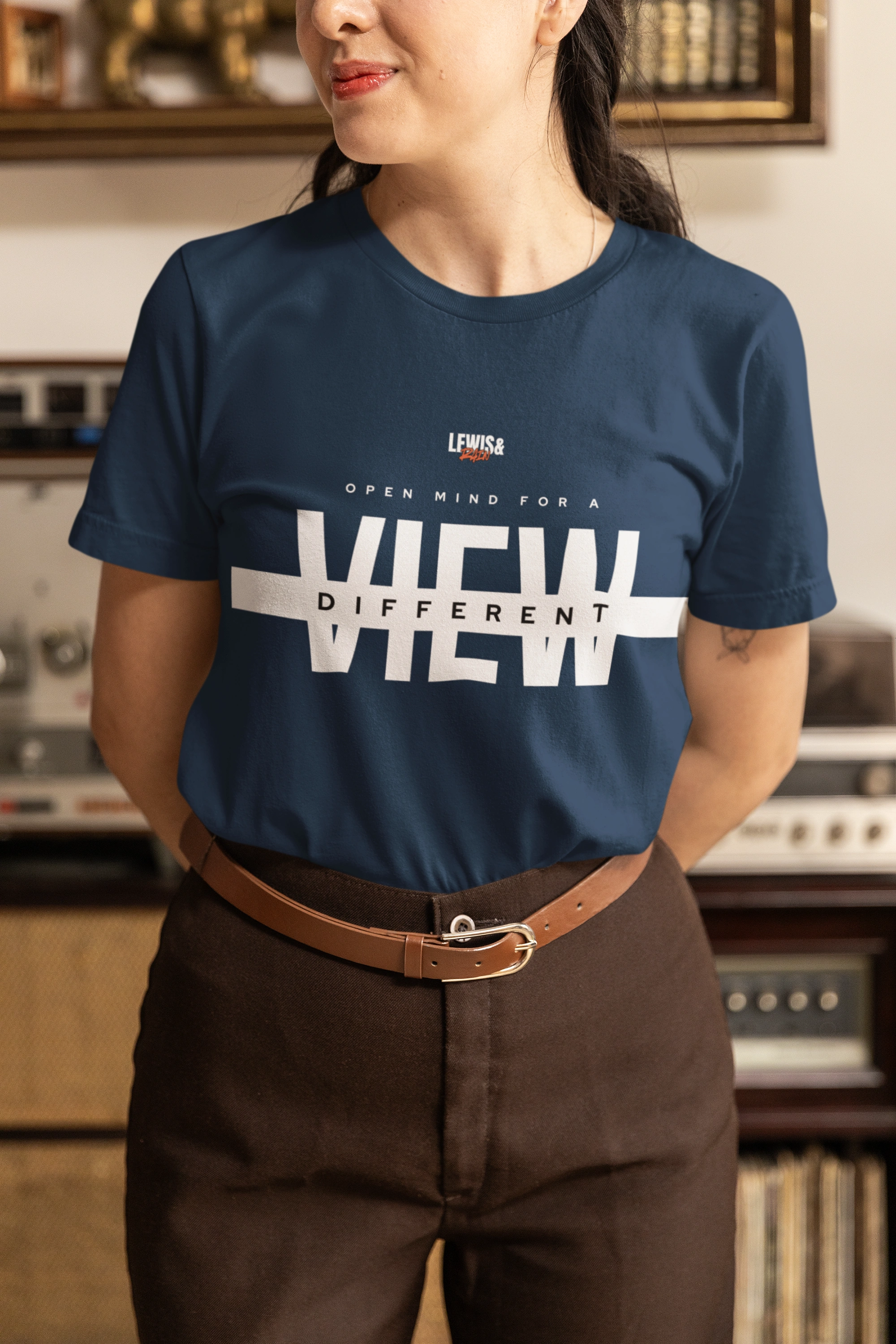Different View Minimal Graphic Tee – Regular Fit