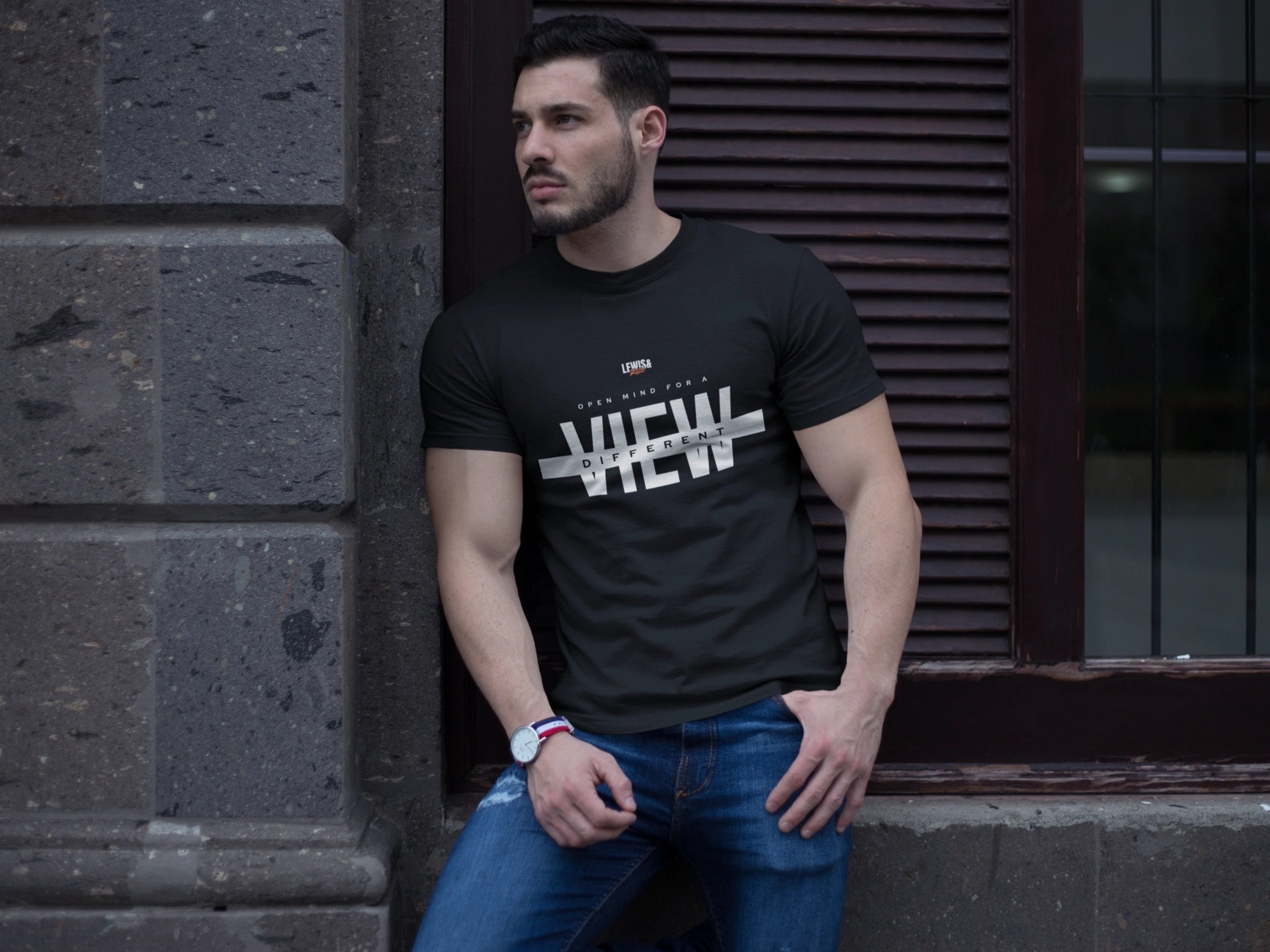 Different View Minimal Graphic Tee – Regular Fit